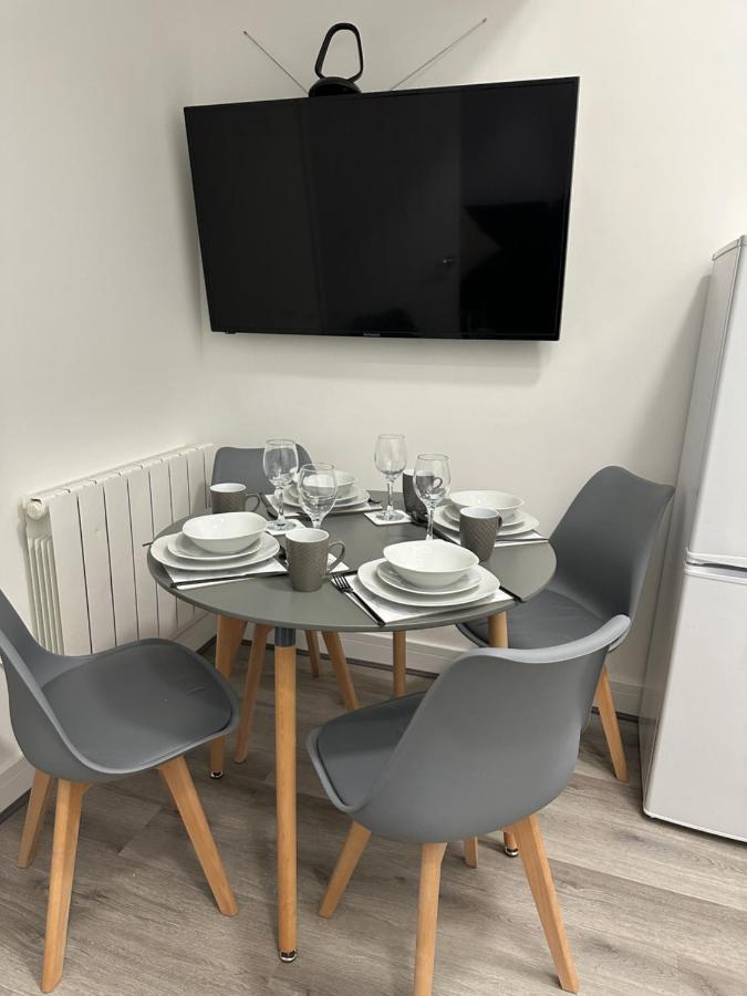 Central Colwyn Bay F1 外观 照片