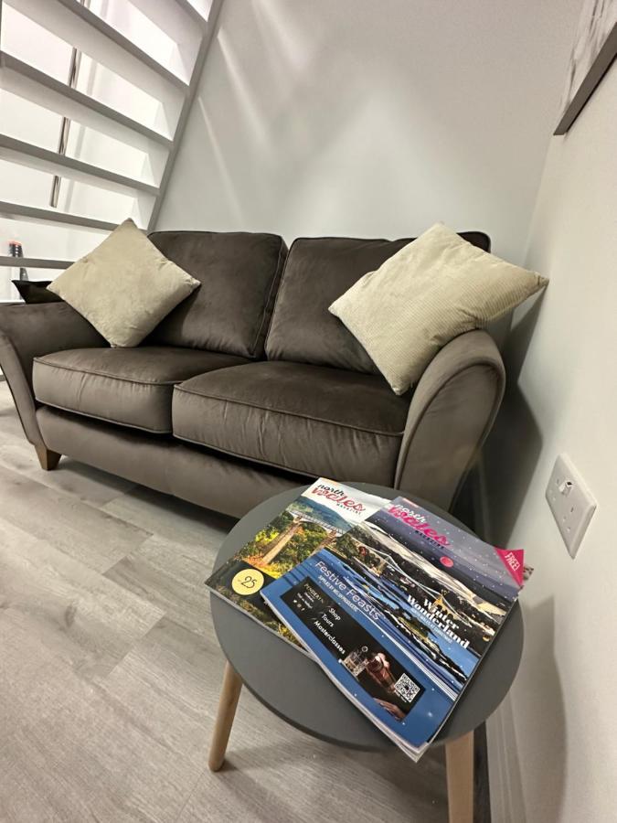 Central Colwyn Bay F1 外观 照片